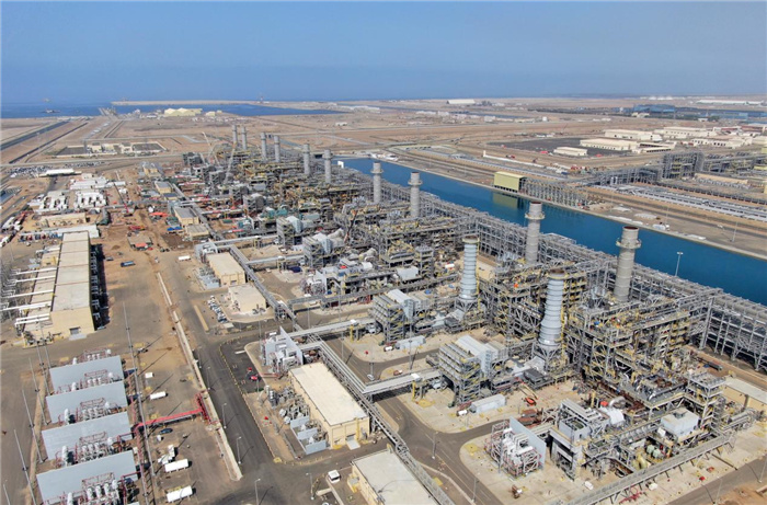 圖為無人機拍攝的吉贊燃機聯(lián)合循環(huán)電站。山東電建供圖