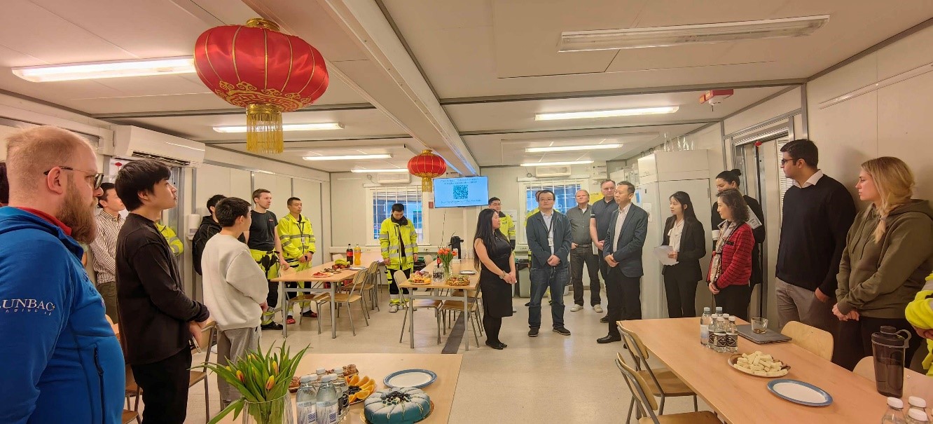 中國駐瑞典大使崔愛民走訪中鐵隧道局集團(tuán)瑞典工程公司。中國駐瑞典大使館供圖