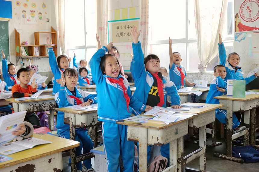 互動(dòng)問(wèn)答環(huán)節(jié)，同學(xué)們正在踴躍答題。