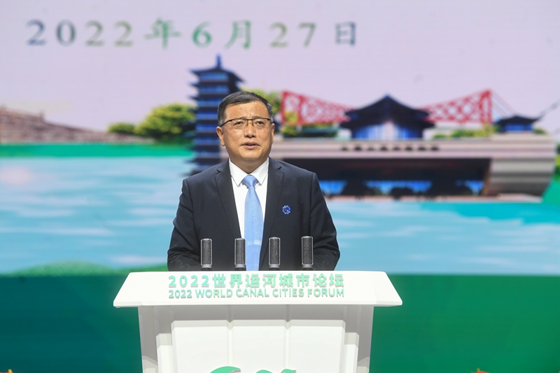 揚州市委常委、常務副市長陳鍇竑作推介發(fā)言。邵丹攝