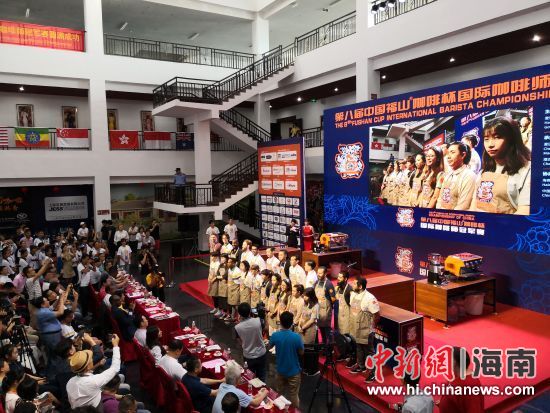 圖為參賽選手集體亮相。尹海明 攝