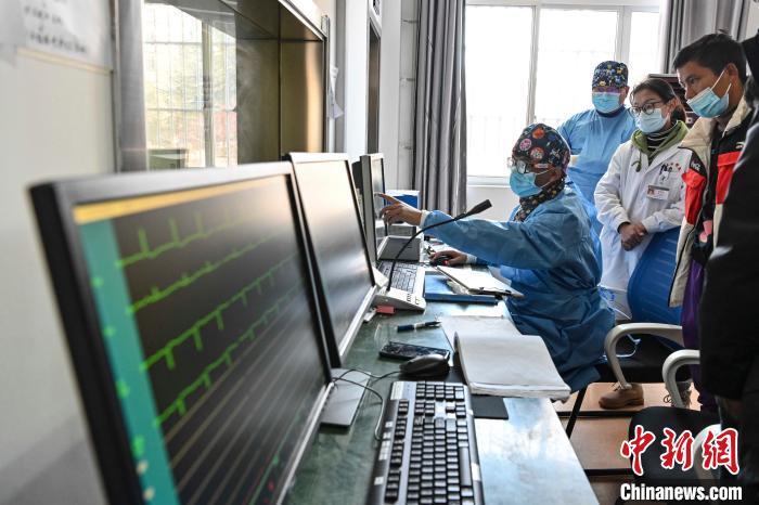 從“援物”到“援人”:“雪域江南”誕生帶不走的醫(yī)療隊(duì)