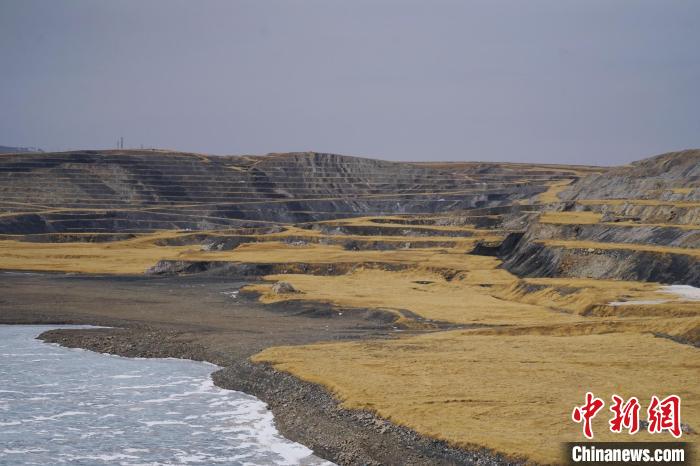 圖為青海省海西蒙古族藏族自治州天峻縣木里礦區(qū)?！●R銘言 攝