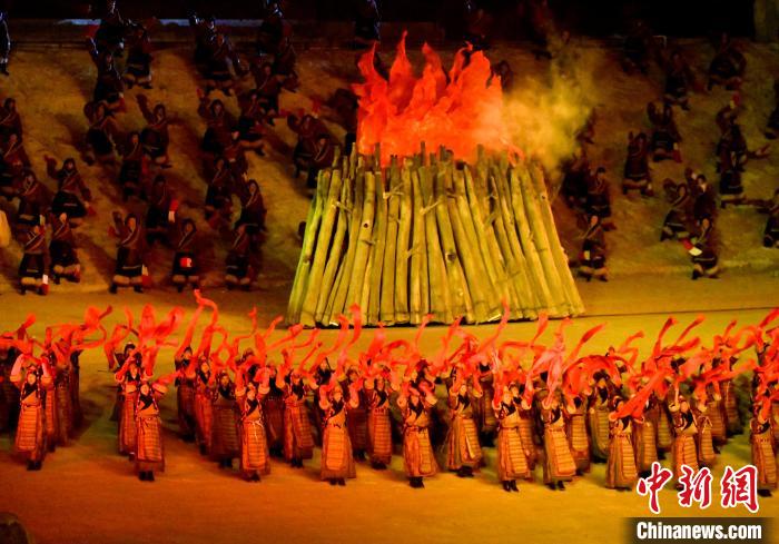 3月17日，西藏拉薩，《文成公主》大型史詩(shī)劇演出現(xiàn)場(chǎng)?！±盍?攝