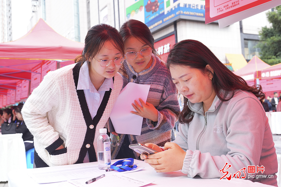 【職引未來】求職招聘“雙向奔赴”，穩(wěn)崗就業(yè)精準(zhǔn)發(fā)力