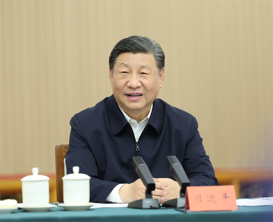 2024年5月23日下午，中共中央總書記、國(guó)家主席、中央軍委主席習(xí)近平在山東省濟(jì)南市主持召開企業(yè)和專家座談會(huì)并發(fā)表重要講話。新華社記者 鞠鵬 攝