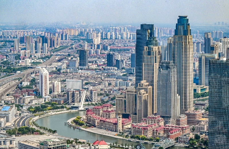 這是2023年6月16日從直升機(jī)上拍攝的天津中心城區(qū)城市景觀。