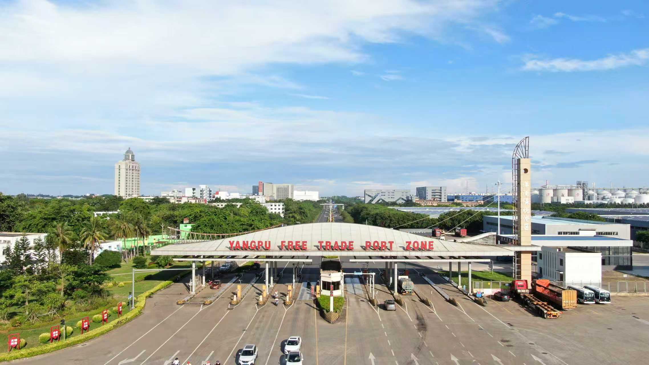 洋浦保稅港區(qū)。人民網(wǎng)記者 符武平攝