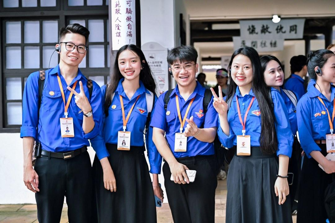 200名來(lái)自越南胡志明共青團(tuán)中央的青少年代表齊聚廣州開(kāi)啟“紅色研學(xué)之旅”。