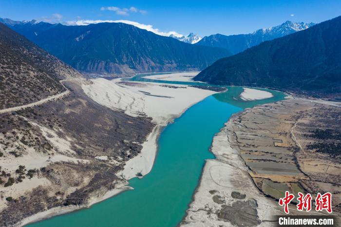 航拍米林丹娘佛掌沙丘景點?！『闻罾?攝