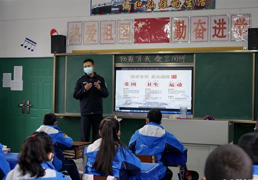 (發(fā)新華網(wǎng)西藏頻道)(圖文互動(dòng))“防疫有我 愛(ài)衛(wèi)同行”——日喀則邊境管理支隊(duì)開(kāi)展愛(ài)國(guó)衛(wèi)生活動(dòng)