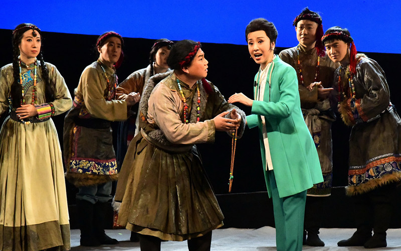 3、這是在全國(guó)地方戲演出中心所演出的評(píng)劇《藏地彩虹》劇照（唐召明2020年12月22日攝）_副本.jpg