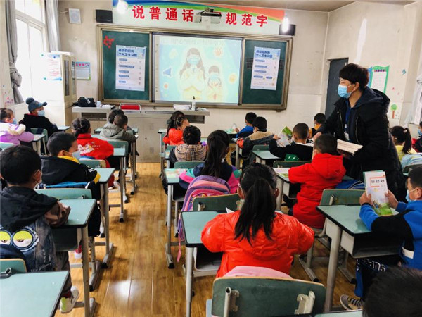 圖片默認(rèn)標(biāo)題_fororder_4、恢復(fù)上課的學(xué)生們-攝影-左斌