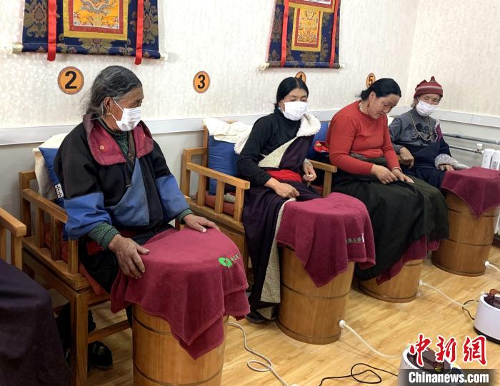 青海藏鄉(xiāng)醫(yī)改見聞：公共衛(wèi)生分片區(qū)，濱?！巴庠眰鲙蛶?/></a></div>
                        <div   id=