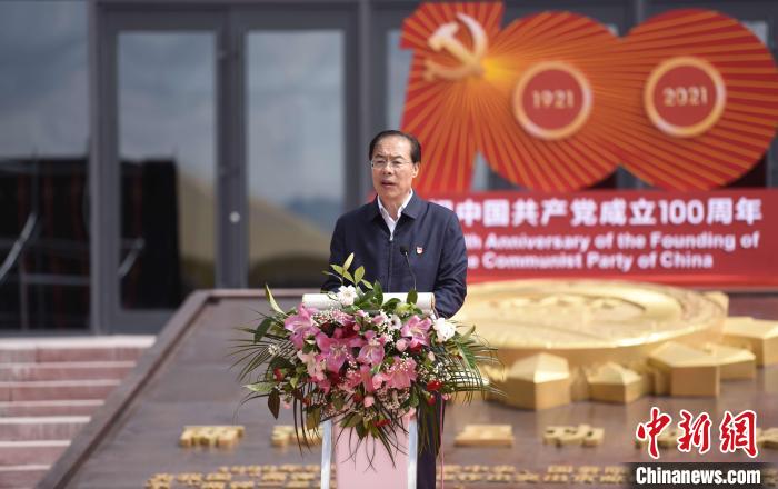 圖為中共青海省委常委、秘書長于叢樂致辭?！￡愇哪?攝