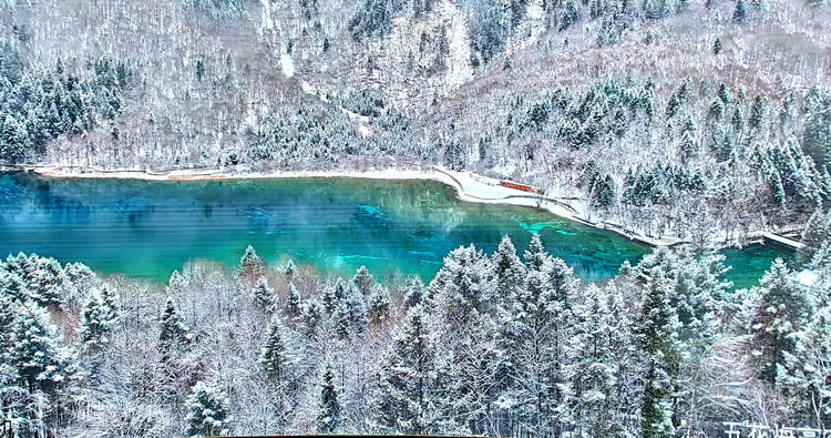 雪景中的五花海。九管局供圖
