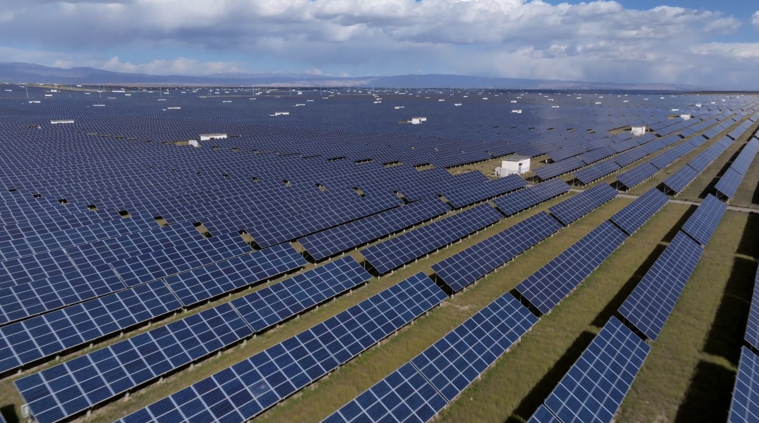 塔拉灘光伏產(chǎn)業(yè)園區(qū)。黃河公司供圖