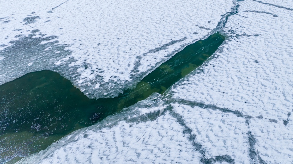 青海湖一角。宋忠勇攝