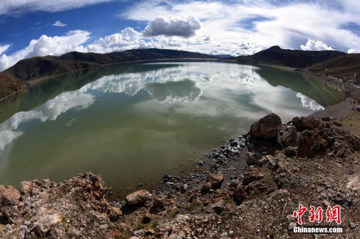 圖為浪錯(cuò)夏日美景。 <a target='_blank' ><p  align=