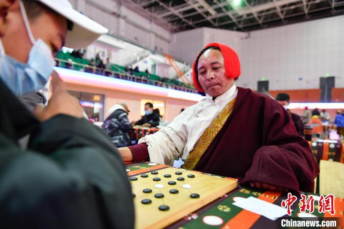 圖為比賽現(xiàn)場。　貢嘎來松 攝