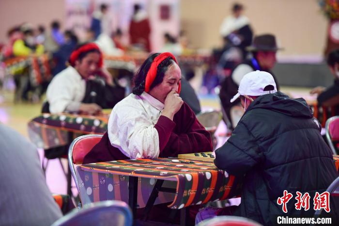 圖為比賽現(xiàn)場?！∝暩聛硭?攝