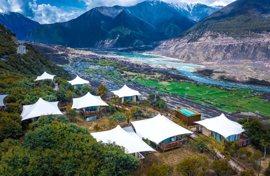 依托桃花資源，打造文旅產(chǎn)業(yè)。 張靜攝