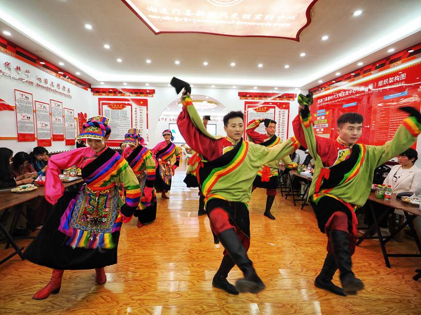 日喀則市謝通門縣開展“我們在文明實(shí)踐中心過端午”系列活動