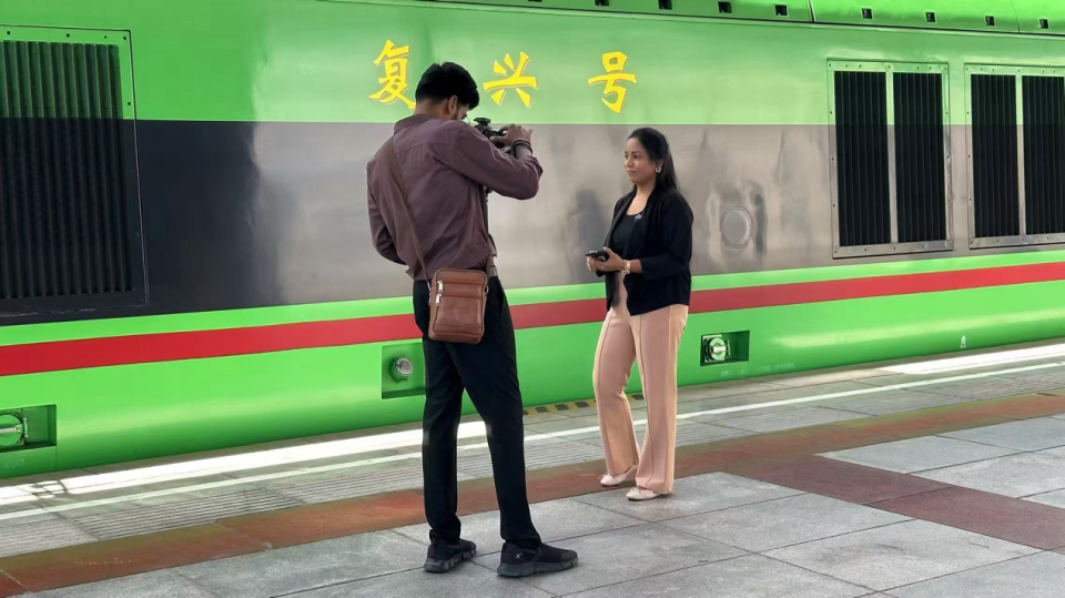 “中國在保護(hù)自然環(huán)境的同時(shí)實(shí)現(xiàn)了高度現(xiàn)代化！” ——多國記者眼中的現(xiàn)代西藏_fororder_圖片4