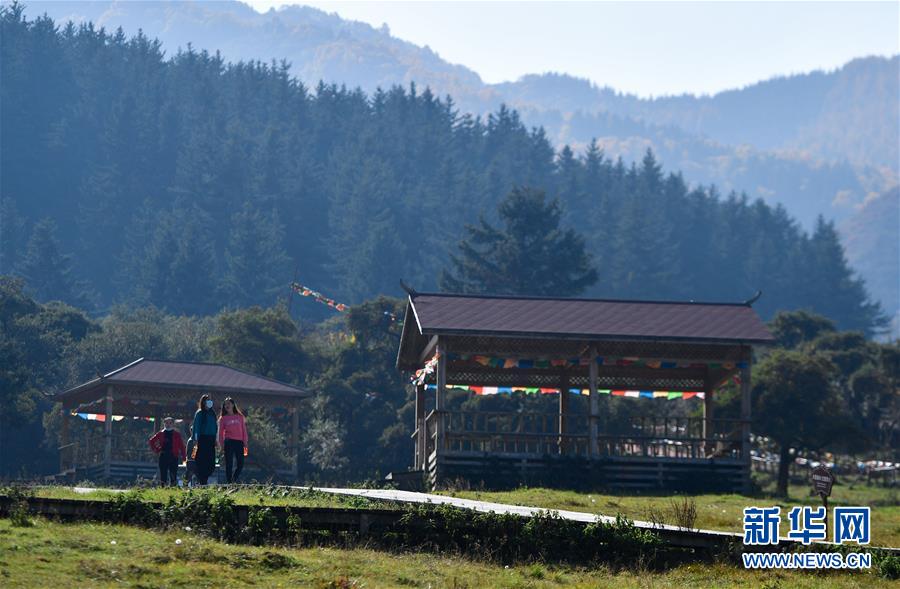 （全面建成小康社會“百城千縣萬村調(diào)研行”·圖文互動）（3）青?？柎澹骸肮夤鞔濉钡娜A麗轉(zhuǎn)身