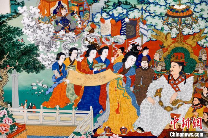 圖為5月16日，展覽中的新創(chuàng)唐卡作品(局部)?！±盍?攝